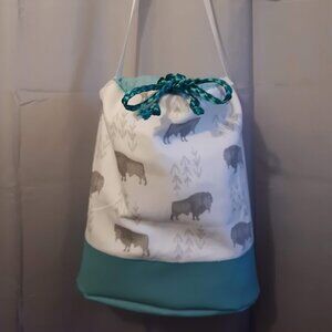 New Western Buffalo Bucket Tote Sling Bag Animal Print Oval carryall White Aqua